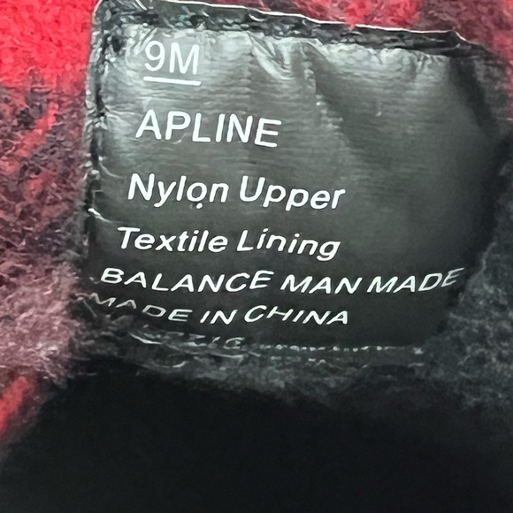 Reposhing, too small. Nine West Alpine Duck Boots - Size 9 - Picture 6 of 9